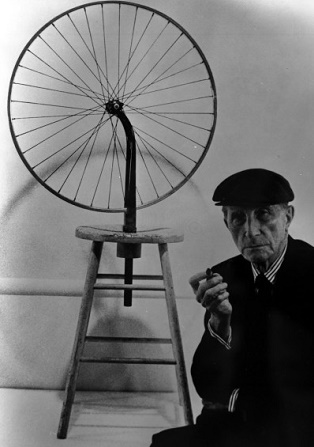 Marcel Duchamp. Ruota di bicicletta. 1913.