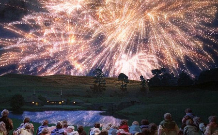 Gandalf incanta tutti con i suoi fuochi d'artificio - "The Lord of the Rings"